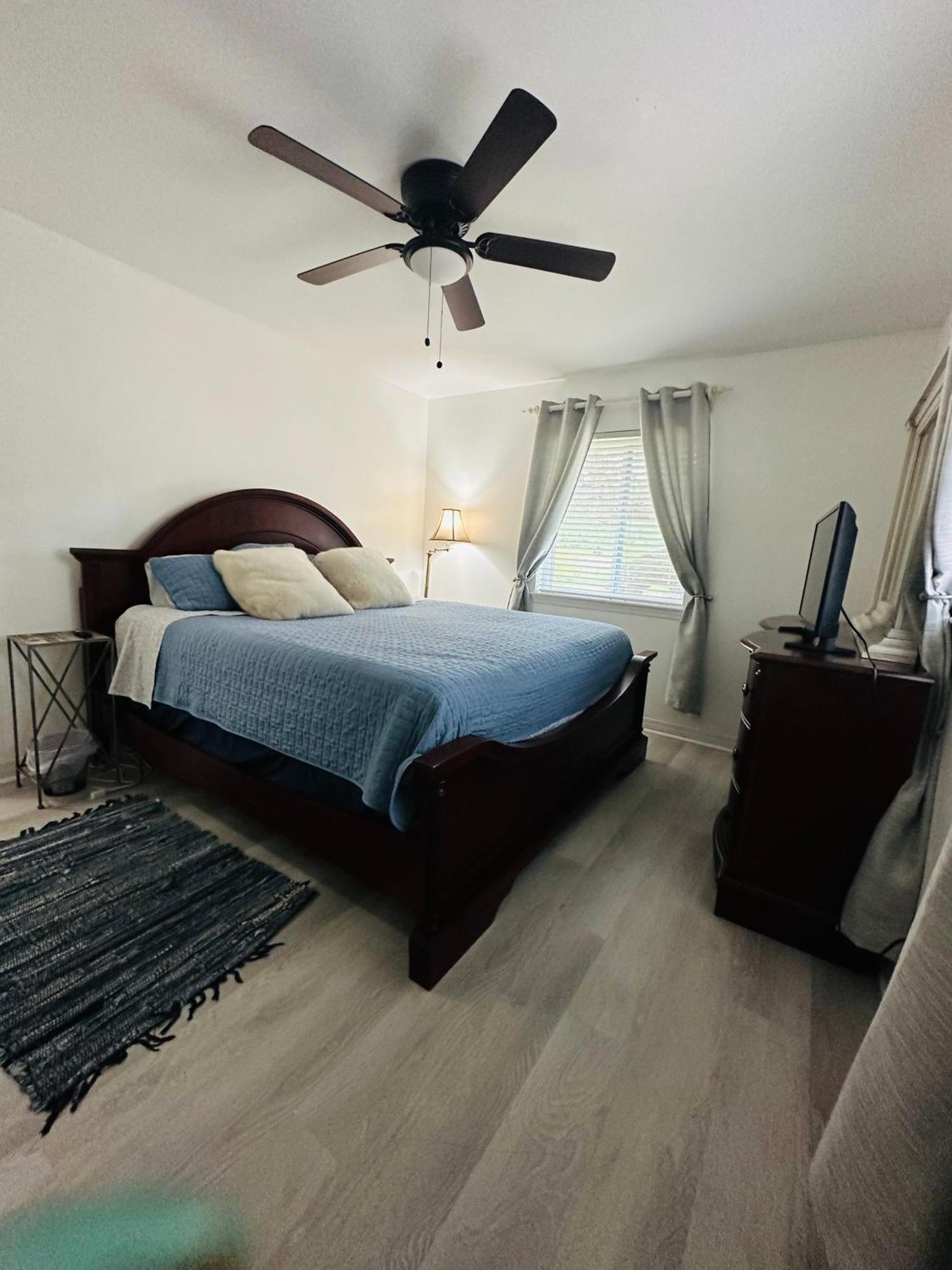 Feels Like Home Escape, 1/2 Mile To Beach Gulfport Exterior foto